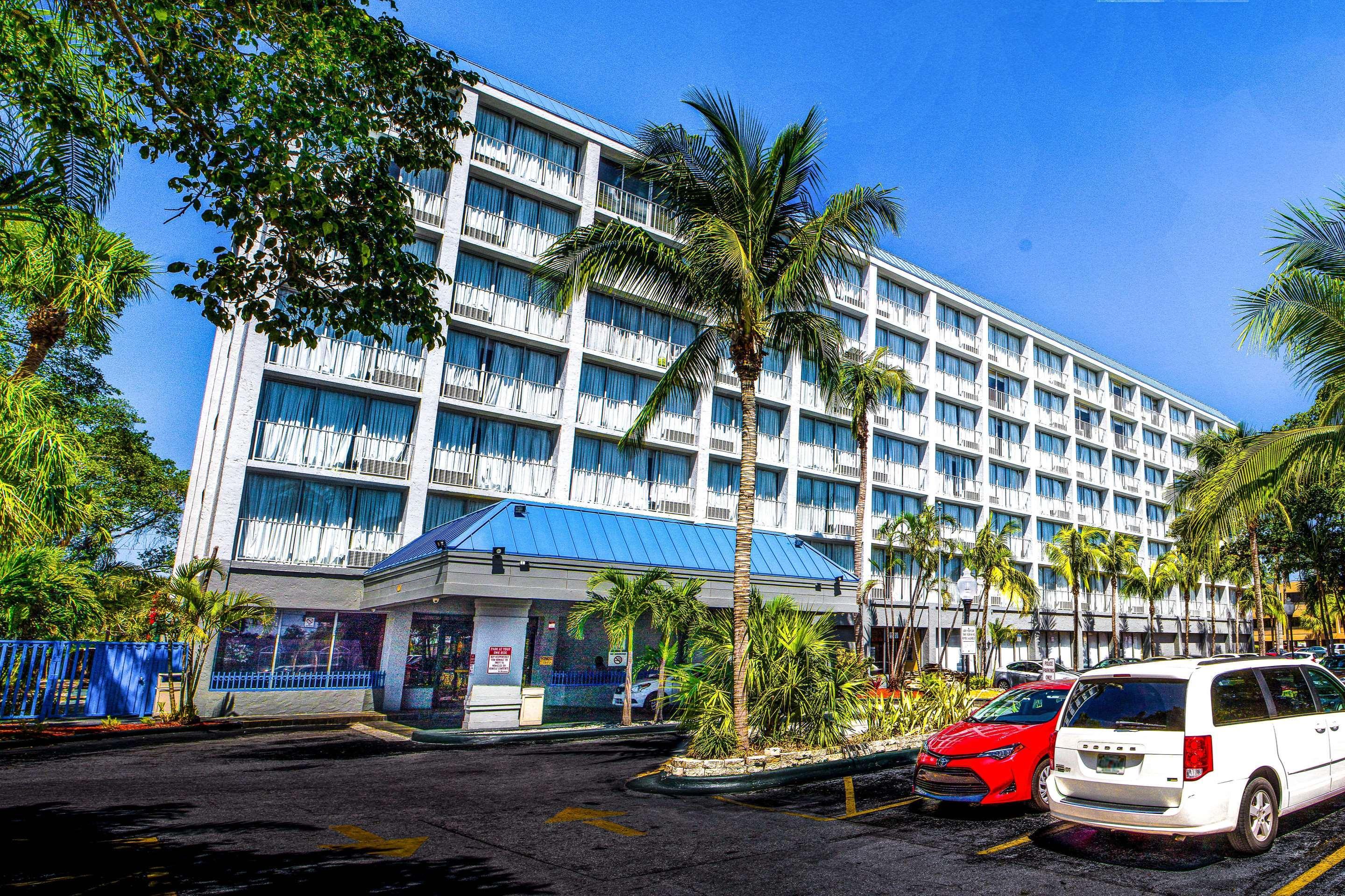 North Miami Beach Gardens Inn & Suites (Adults Only) Exteriér fotografie